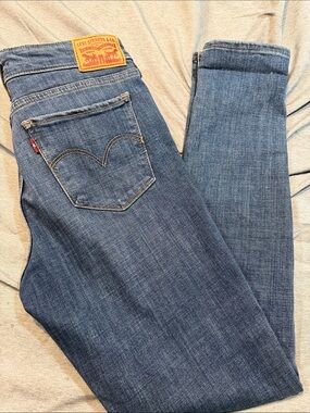 Levi's 711 skinny Women's Medium Blue Skinny Jeans